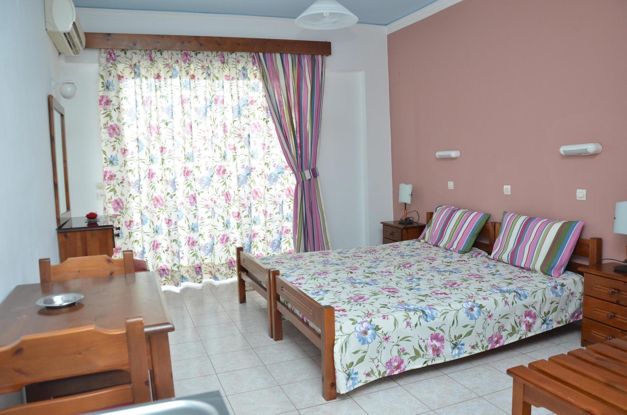Iatridis Studios Faliraki (Adults Only) Ngoại thất bức ảnh
